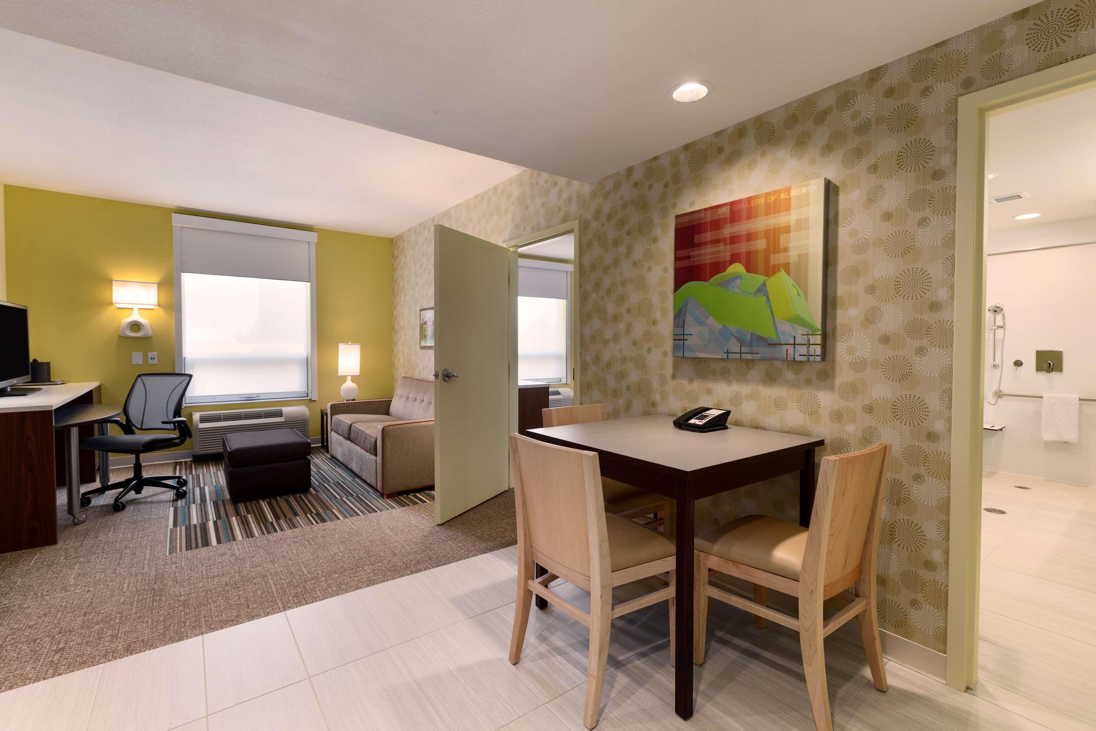 Home2 Suites By Hilton West Edmonton Eksteriør bilde