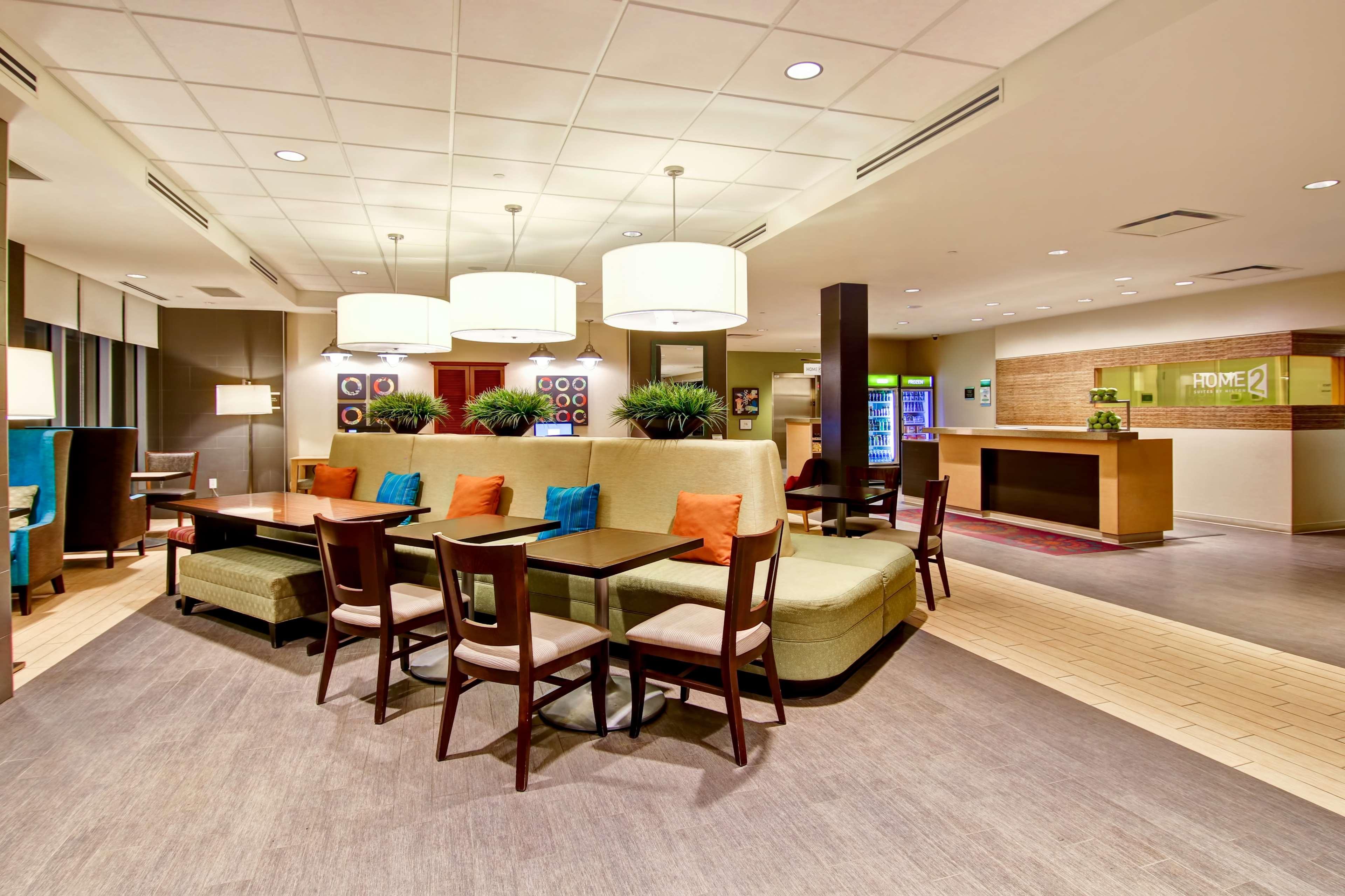 Home2 Suites By Hilton West Edmonton Eksteriør bilde