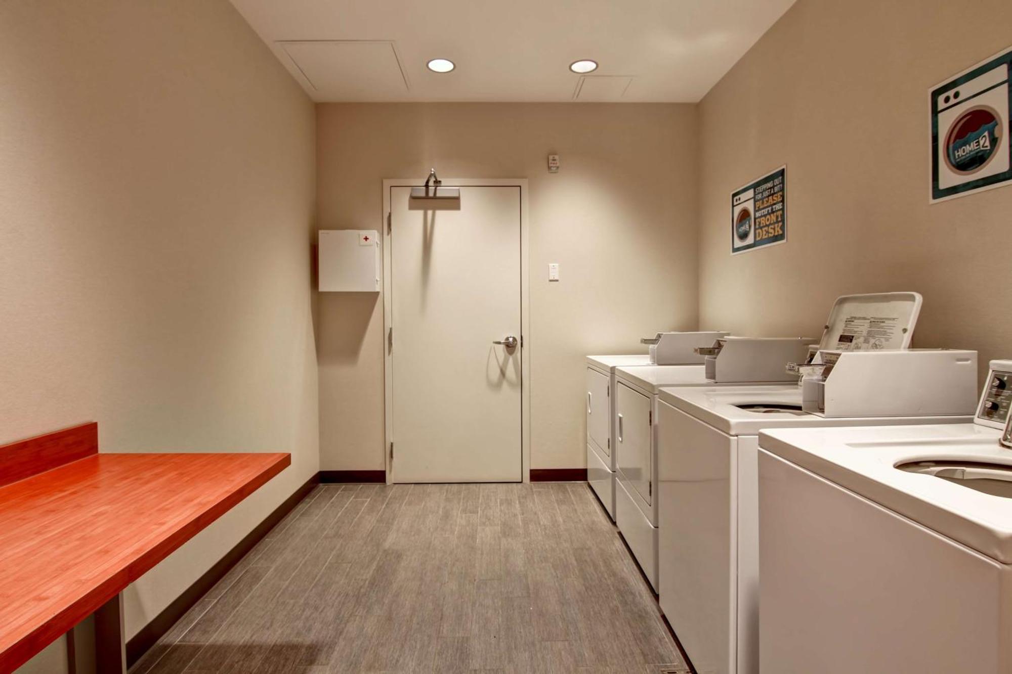 Home2 Suites By Hilton West Edmonton Eksteriør bilde